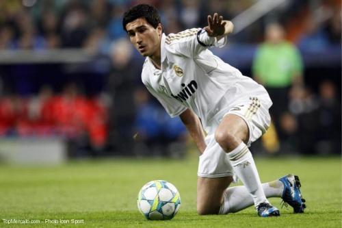 Real Madrid: Sahin et Mourinho en désaccord!