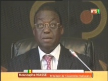 Suppression du Sénat: Moustapha Niasse vers le sommet