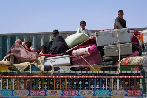 Les réfugiés afghans embarrassent le Pakistan