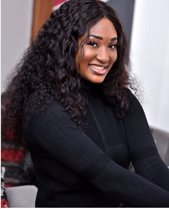 Le mariage va bien à l'actrice des séries Wiri Wiri et Moeurs, BB Sy encore plus radieuse que d'habitude !