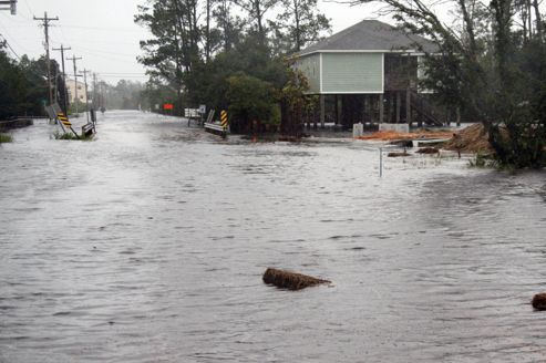 Les côtes de la Louisiane atteintes par l'ouragan Isaac