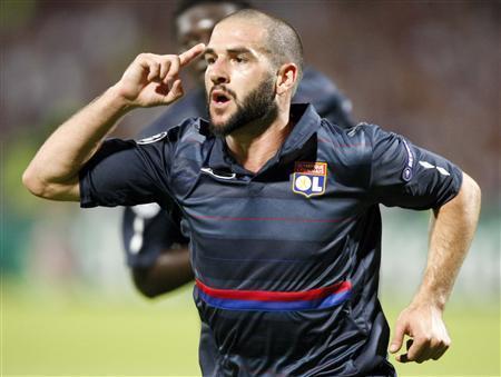 Fiorentina : Lisandro Lopez après Berbatov ?