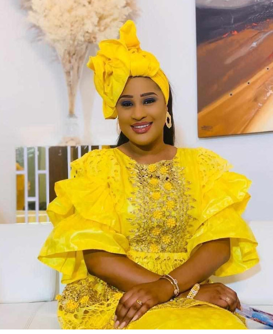 Esther Ndiaye alias Racky, toute sublime dans cette tenue à vous couper le souffle !