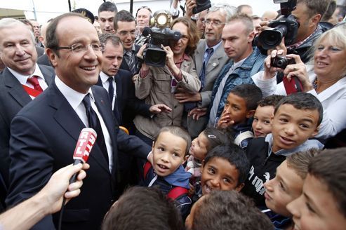 François Hollande : «L'urgence, c'est l'emploi» François Hollande : «L'urgence, c'est l'emploi»