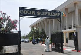 Honorariat des présidents du CESE: Abdoul Mbaye et Cie ont saisi la Cour suprême !