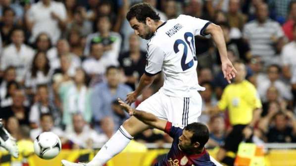 Real Madrid : le retour en grâce de Gonzalo Higuain met Karim Benzema en difficulté