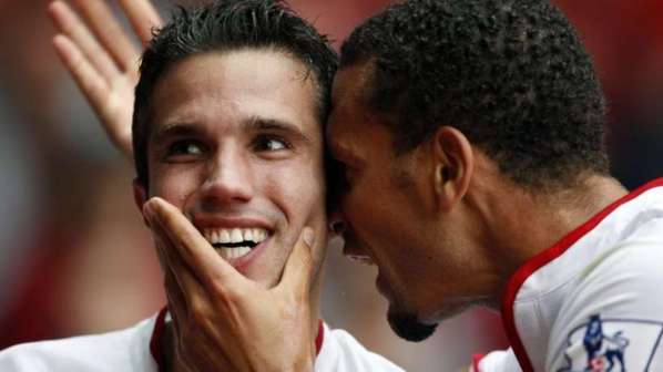 MU : quand Van Persie endosse déjà le costume de héros