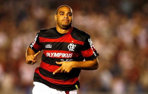 Flamengo : Adriano bientôt licencié ?