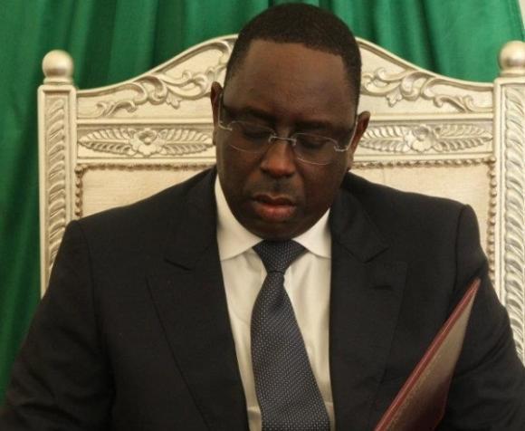 La Présidence de Macky Sall: de la "rupture" avec le Wadisme, de la "sculpture" pour accommoder les BokkYaakaariste ou alors de la "parure" Wadiste?