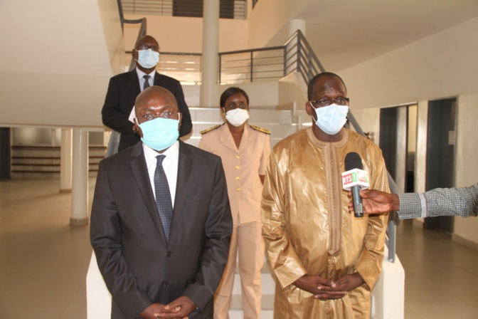 DAKAR EPICENTRE DU COVID 19 : LES 19 MAIRES SE MOBILISENT POUR EVALUER LE TRAVAIL ET ADOPTER DE NOUVELLES STRATEGIES DE LUTTE DAKAR EPICENTRE DU COVID 19 : LES 19 MAIRES SE MOBILISENT POUR EVALUER LE TRAVAIL ET ADOPTER DE NOUVELLES STRATEGIES DE LUTTE