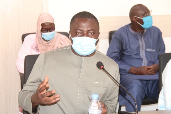 DAKAR EPICENTRE DU COVID 19 : LES 19 MAIRES SE MOBILISENT POUR EVALUER LE TRAVAIL ET ADOPTER DE NOUVELLES STRATEGIES DE LUTTE DAKAR EPICENTRE DU COVID 19 : LES 19 MAIRES SE MOBILISENT POUR EVALUER LE TRAVAIL ET ADOPTER DE NOUVELLES STRATEGIES DE LUTTE