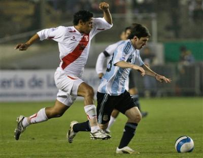 Elim. CM 2014 : le Pérou tient l’Argentine en respect