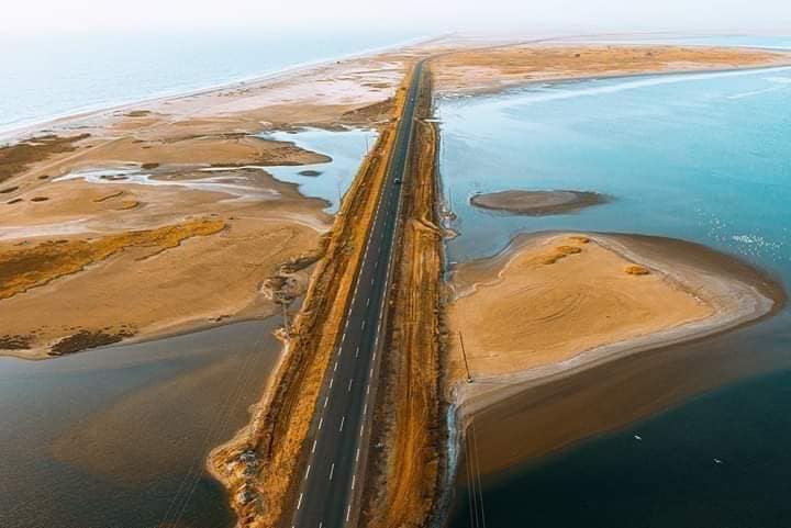 La route Joa - Samba Dia - Djiffer et sa bretelle Samba Dia - Fimela dans le Sine Saloum, une des belles routes du Sénégal