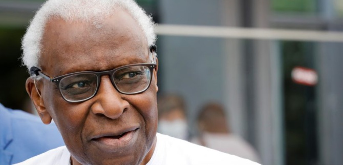 Procès IAAF: Quatre ans de prison et 500 000 euros d’amende requis contre Lamine Diack