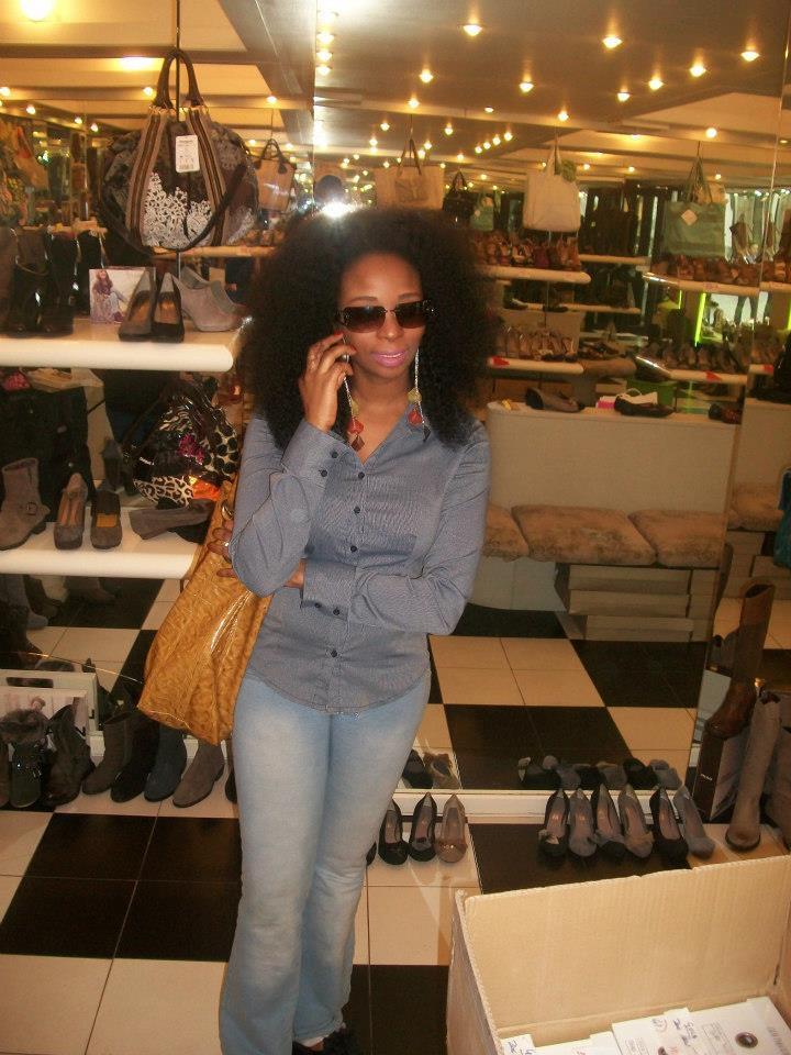 Adiouza en mode shopping à Torino