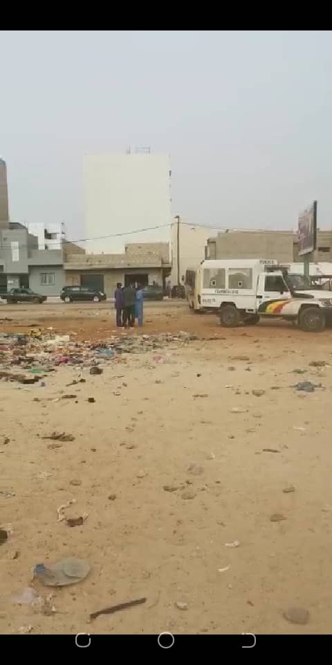 Ça chauffe entre policiers et victimes des maisons démolies à Gadaye: 6 blessés dont 2 avec des membres fracturés Ça chauffe entre policiers et victimes des maisons démolies à Gadaye: 6 blessés dont 2 avec des membres fracturés