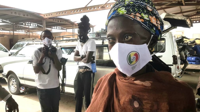 Don de masques de protection contre la Covid-19: Le Cercle des Photographes Professionnels au chevet des chauffeurs, marchands et clients de la gare des Baux Maraîchers
