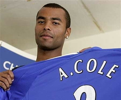 Chelsea : prolongation en vue pour Ashley Cole ?