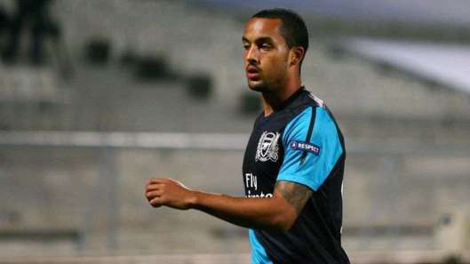 Arsenal : Walcott tape du poing sur la table et pose ses conditions pour prolonger