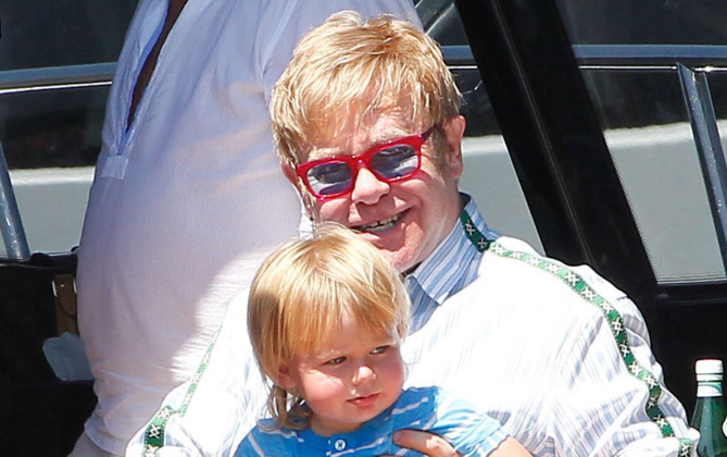 Elton John craint pour la vie de son fils