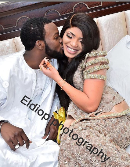 Ndèye Sokhna Sonko de la 2STV s'est mariée avec Momo Wade de la SenTv: Voici quelques clichés du mariage des deux animateurs !