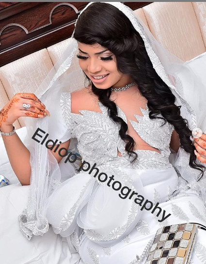 Ndèye Sokhna Sonko de la 2STV s'est mariée avec Momo Wade de la SenTv: Voici quelques clichés du mariage des deux animateurs !