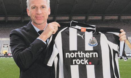 Officiel : Pardew signe un contrat de... 8 ans avec Newcastle !