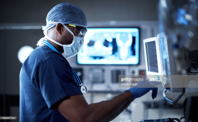 Un médecin alerte sur la situation des morgues dans les hôpitaux: « Les tiroirs sont sales, non frigorifiés, remplis de bestioles, aucune séparation à l'intérieur entre les corps, l'odeur…»