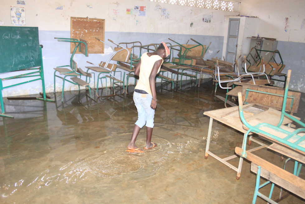 Yeumbeul: Des salles de classes envahies par les eaux 