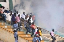 Urgent : Intifada au stade Demba Diop, le JET des prières fait plusieurs bléssés