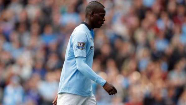 Man City : Mancini perd-il patience avec Balotelli ?