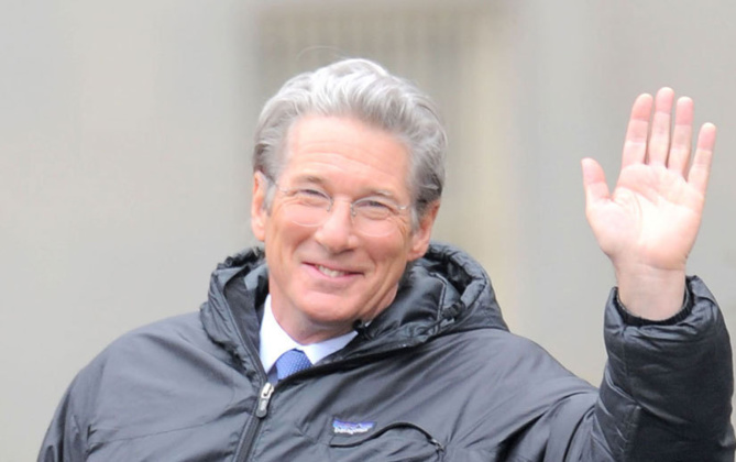 Richard Gere se fait virer d’un restaurant pour drague intensive