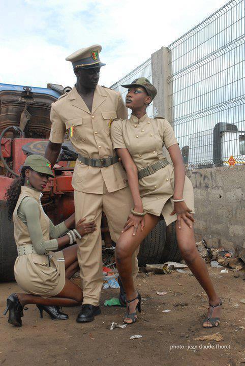 Lissa et Fatou Niang en mode "sexy policière"