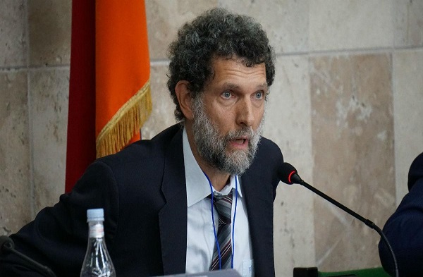 Mille jours en prison, demande de libération de l’Ue rejetée, acquittement ignoré : Qui est Osman Kavala, le mécène dépeint en bête noire par Erdogan