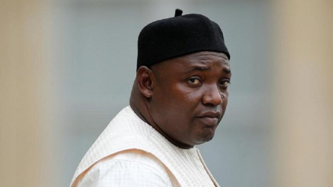 Gambie / Covid -19: Le Président Adama Barrow mis en quarantaine