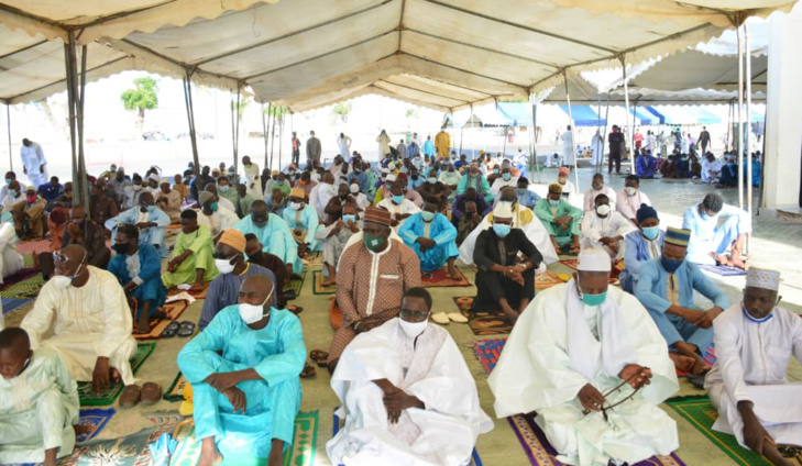 Tabaski: Voici les images de la prière à la mosquée Omarienne !