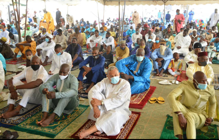 Tabaski: Voici les images de la prière à la mosquée Omarienne !