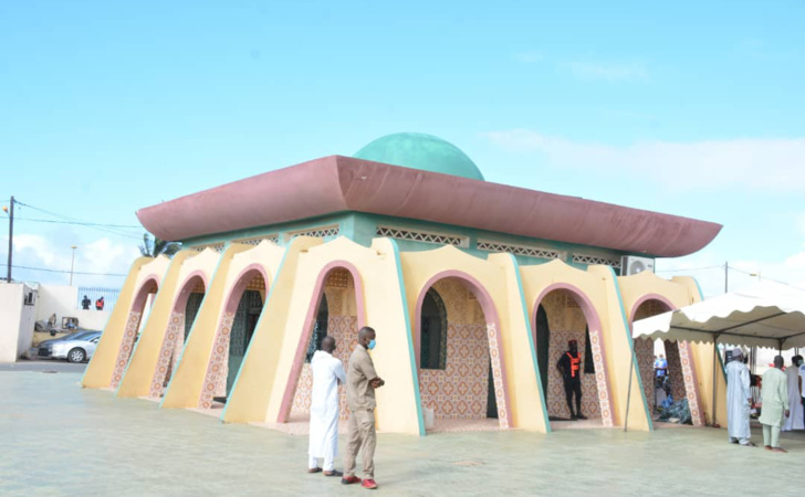 Tabaski: Voici les images de la prière à la mosquée Omarienne ! Tabaski: Voici les images de la prière à la mosquée Omarienne !