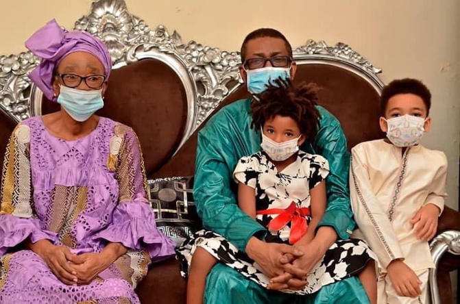 Tabaski 2020: Youssou Ndour, ses enfants, son "sagnsé" et son bélier (Photos)