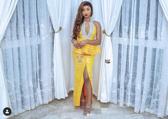 Photos-Admirez ces tenues de la chanteuse Astar qui affollent la toile!