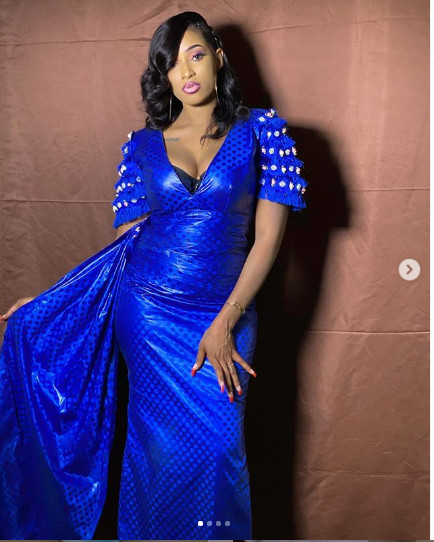 Shasha de "Galle no stress", très élégante dans une robe bazin(Photos) Shasha de "Galle no stress", très élégante dans une robe bazin(Photos)