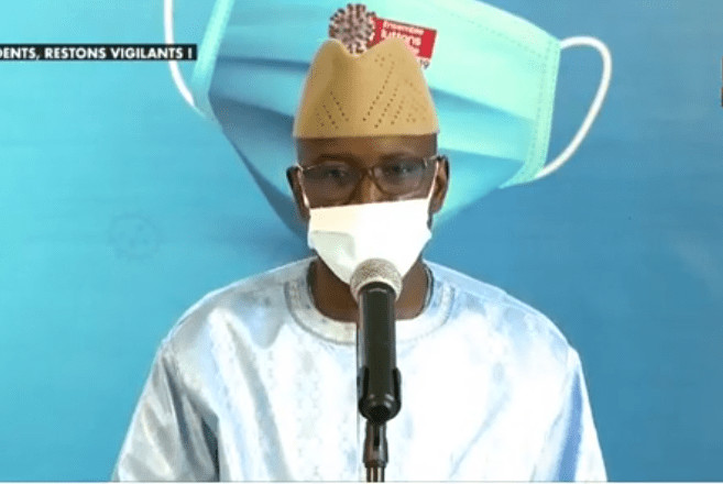 Aly Ngouille Ndiaye: "Les jeunes constituent des vecteurs de transmission du virus aux personnes âgées et ces derniers en meurent".