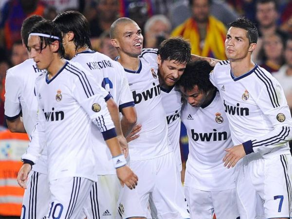 Le Real Madrid explose Saragosse !