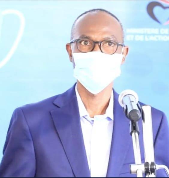 Pr. Seydi: "Un cas communautaire peut contaminer 400 personnes en un mois "