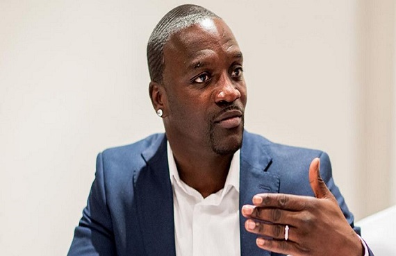 Son franc-parler heurte encore : Akon appelle les afro-américains à rentrer en Afrique et crée la polémique