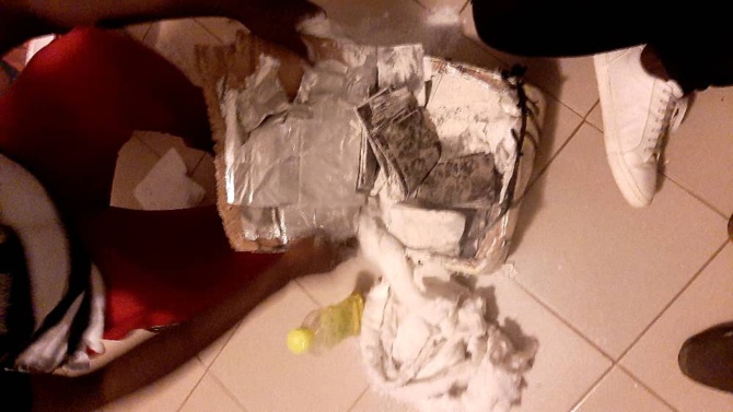 Saisie de faux billets : trois faussaires tombent avec près de 153 millions, du matériel et des produits de lavage Saisie de faux billets : trois faussaires tombent avec près de 153 millions, du matériel et des produits de lavage