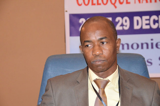 Démission  de l’UMS d' Ousmane Kane - Souleymane Teliko "réajuste" la toge de son collègue