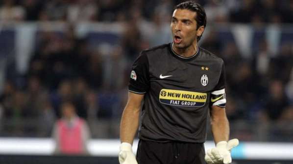 Gianluigi Buffon juge Deschamps, Lloris, Ribéry et Benzema