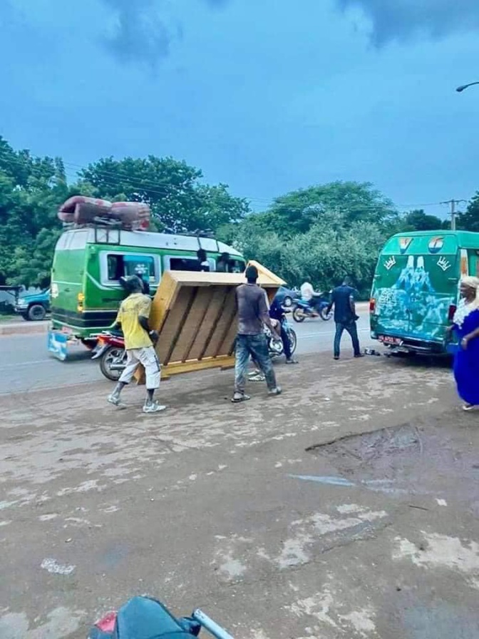 Mali - Vidéo+photos - Ce qui reste de la maison de Karim, fils d'IBK Mali - Vidéo+photos - Ce qui reste de la maison de Karim, fils d'IBK