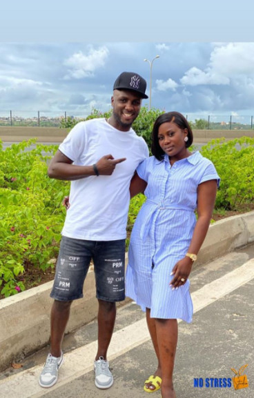 Photos-Abba No Stress et sa femme profitent bien des vacances! Photos-Abba No Stress et sa femme profitent bien des vacances!